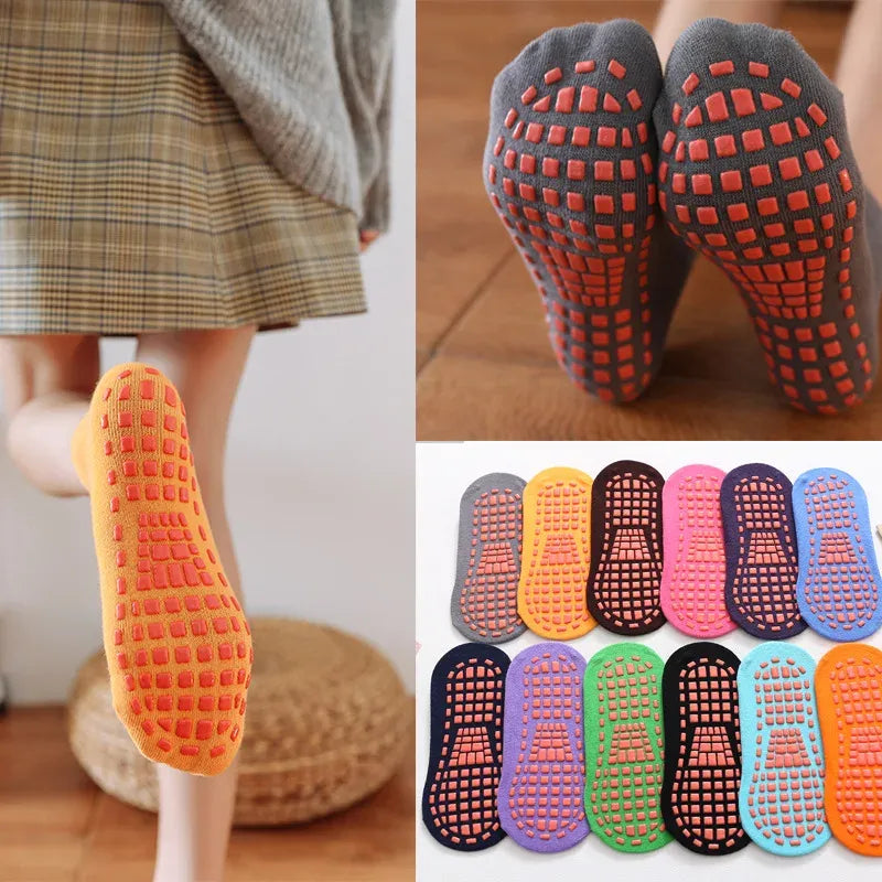Gray Anti-Slip Trampoline Socks for Parent-Child Use, Cotton Polyester Spandex with Silicone Dots, Elastic Sports Socks for Kids 5-11 Years Old